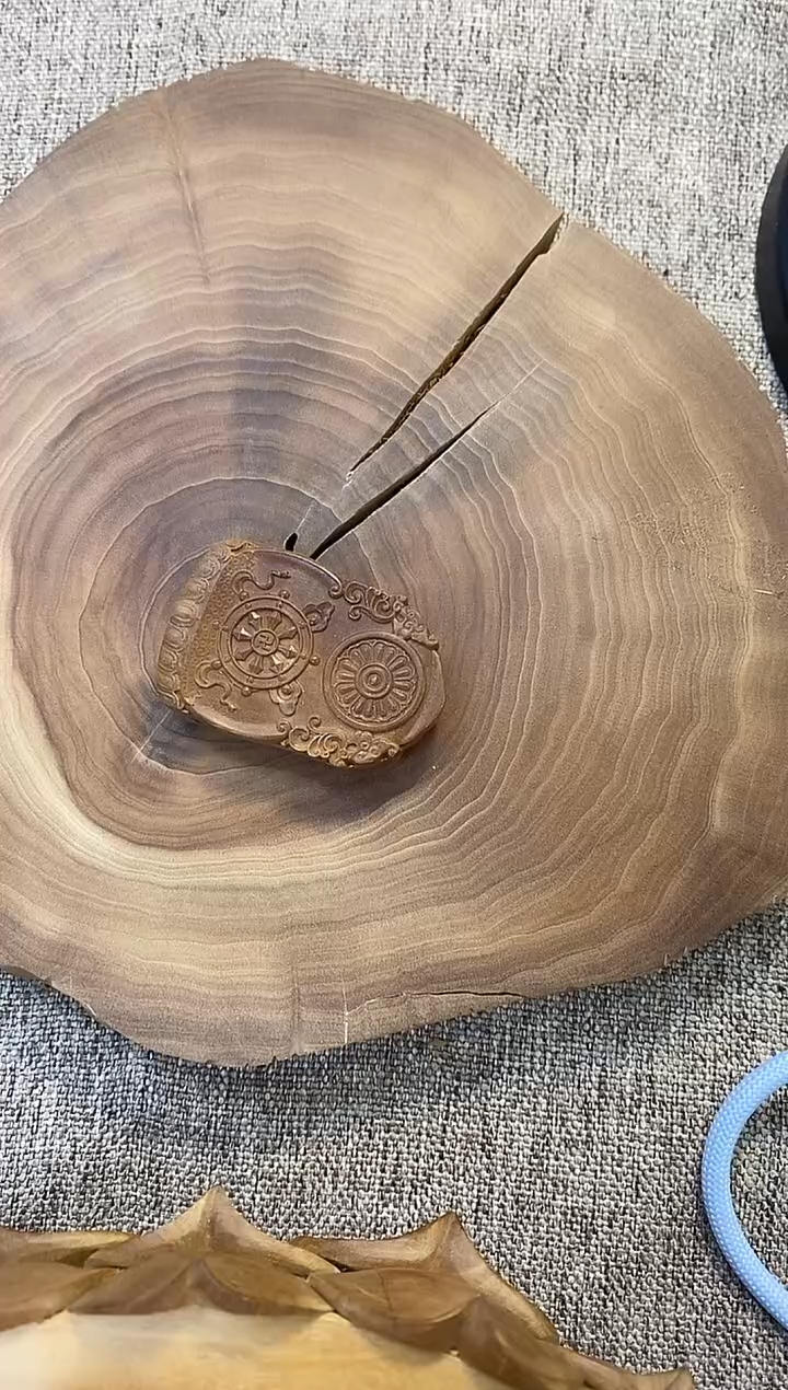 檀香木其他2号仓老山檀十二生肖牌子微瑕