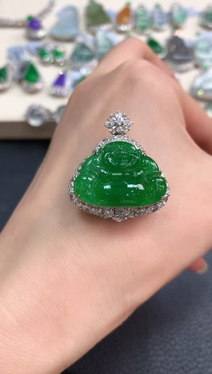 【闪购商品】翡翠吊坠(不含链)18K金镶嵌m66     