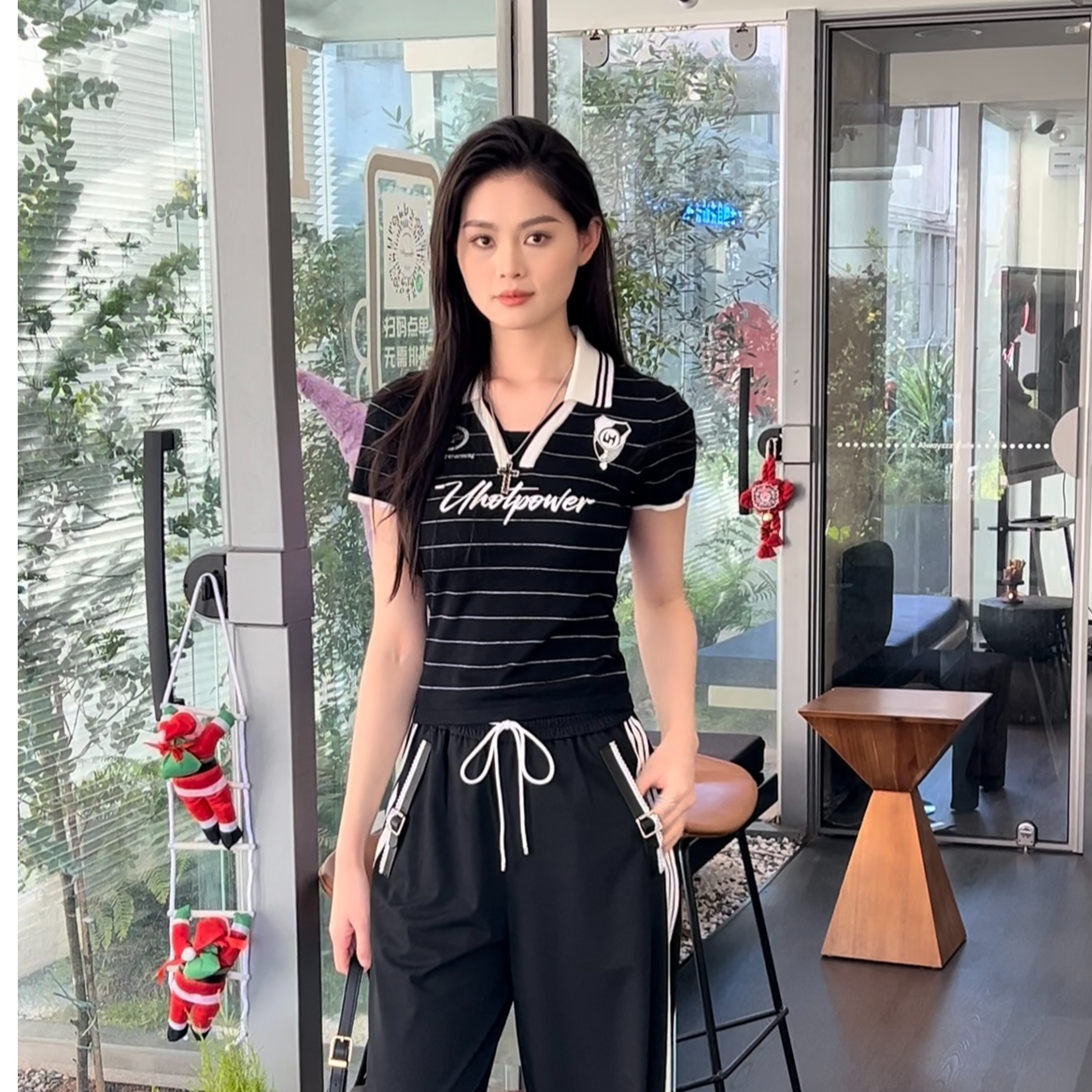 26春uhot短袖抗起球潮流T恤百搭V领常规短款复古修身型翻领