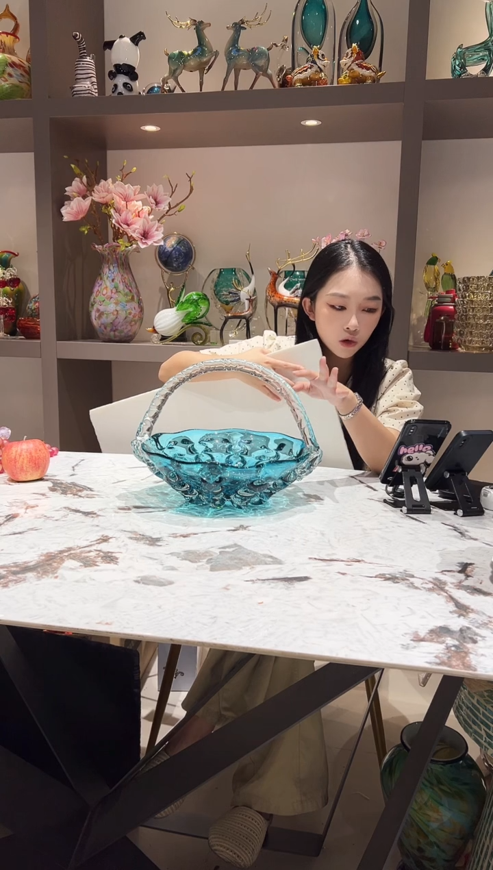 蓝色提篮琉璃果盘