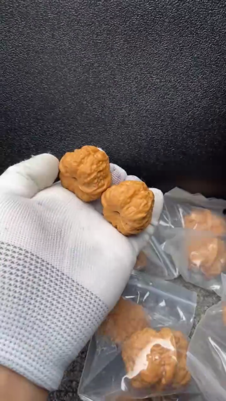 【闪购商品】文玩核桃把件大蛤蟆头