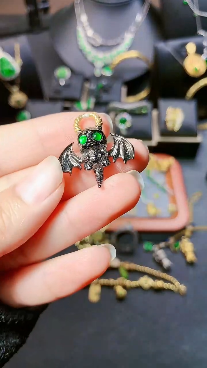 翡翠银S925镶嵌吊坠(赠链)吊坠