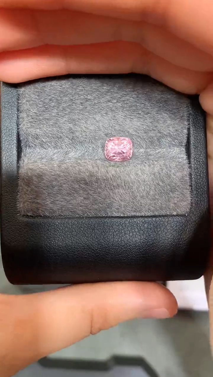 【闪购商品】定制尖晶石裸石未镶嵌枕型 橡皮粉色调 2.14ct