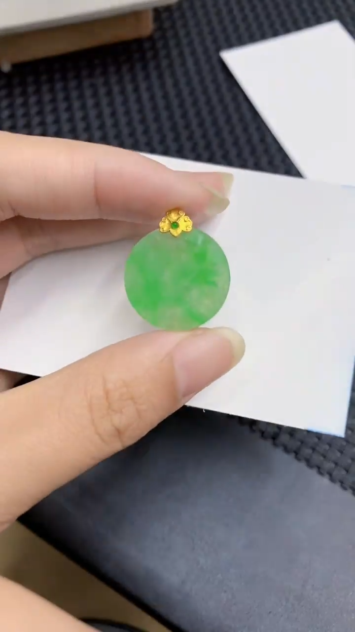 【闪购商品】翡翠颈饰18K金镶嵌            8