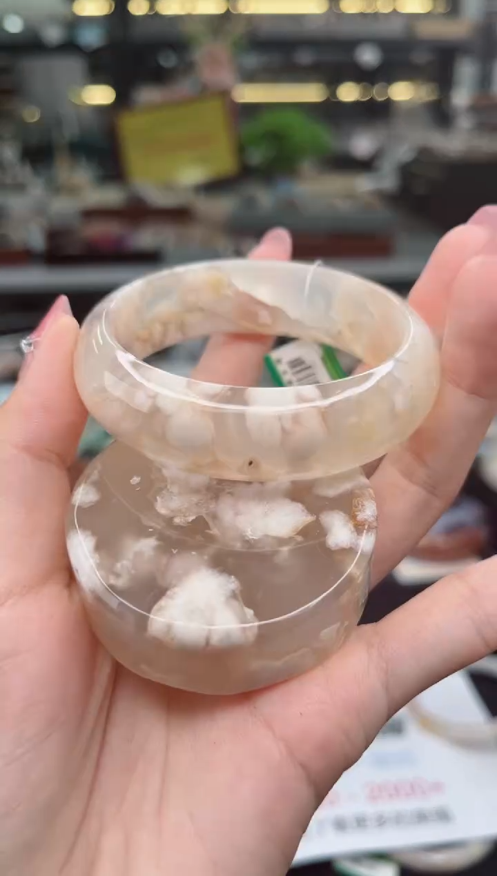 【闪购商品】石英质玉手镯未镶嵌53圈口（赠品镯心）1680715
