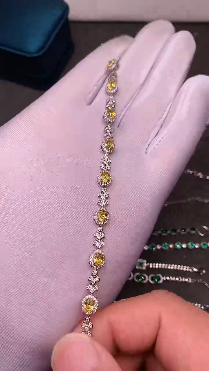 【闪购商品】彩色蓝宝石手链银S925镶嵌......