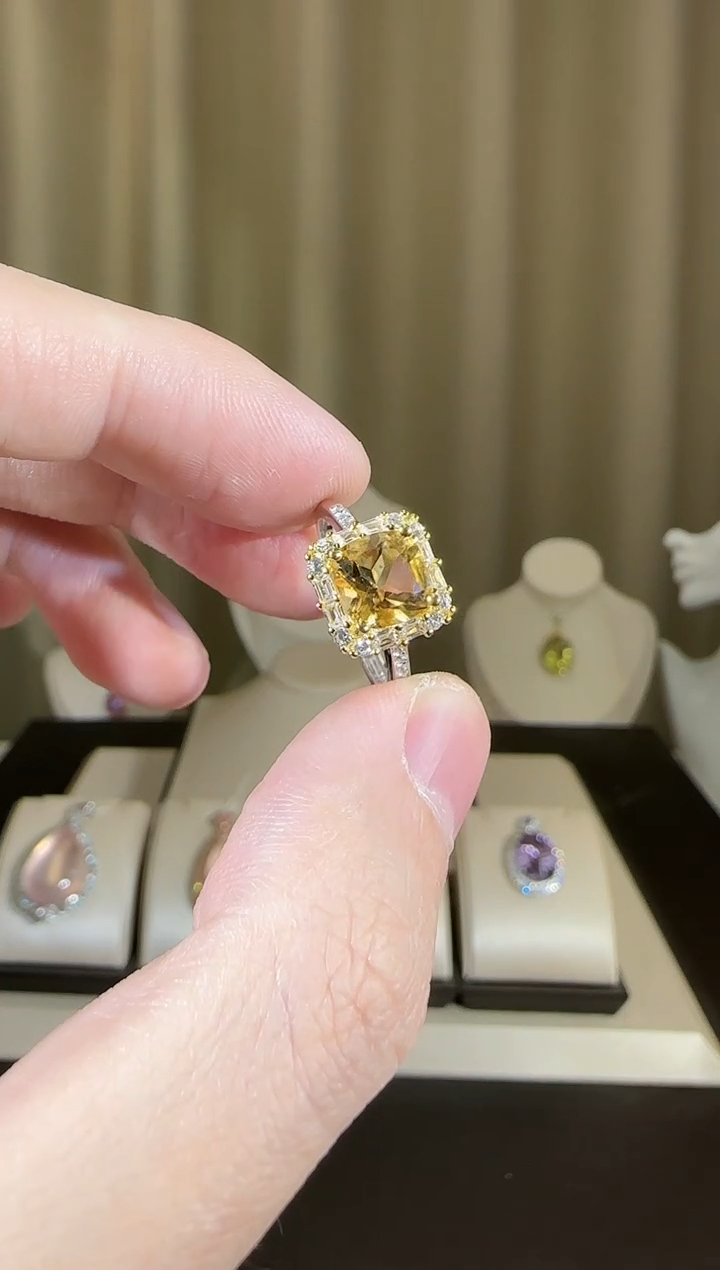 【闪购商品】黄晶戒指银S925镶嵌时尚