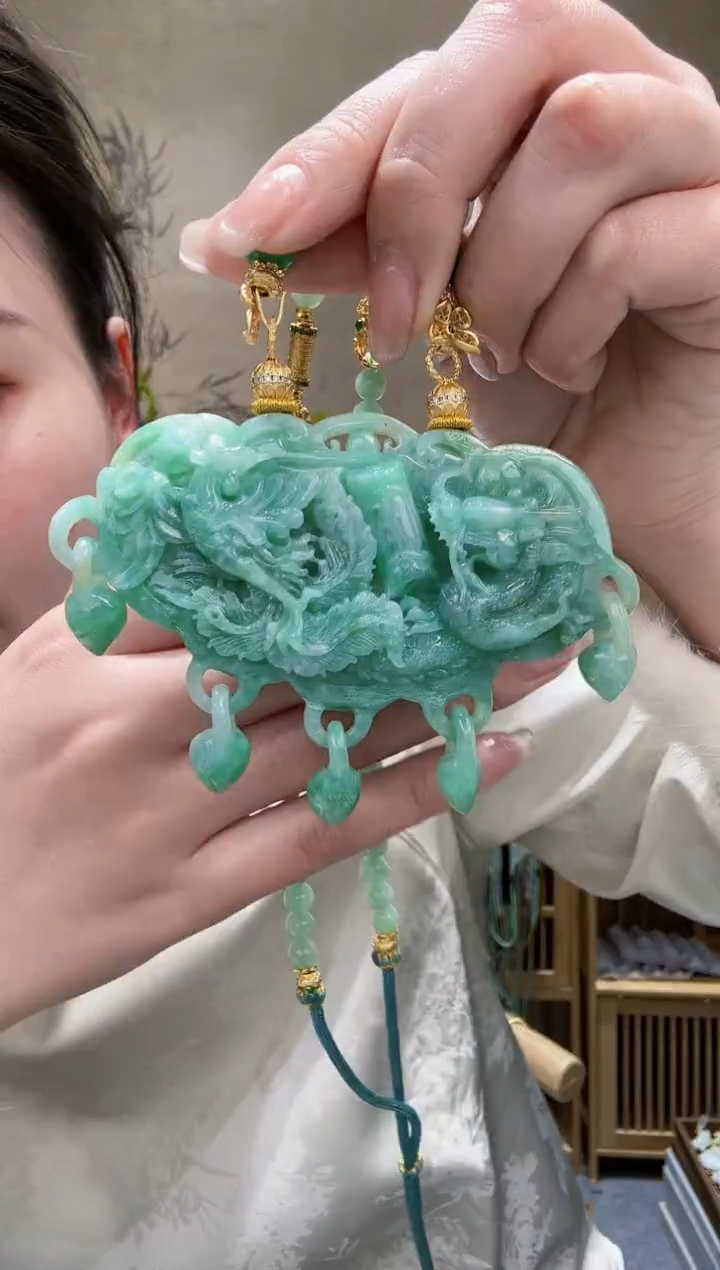 【闪购商品】翡翠颈饰未镶嵌吊坠