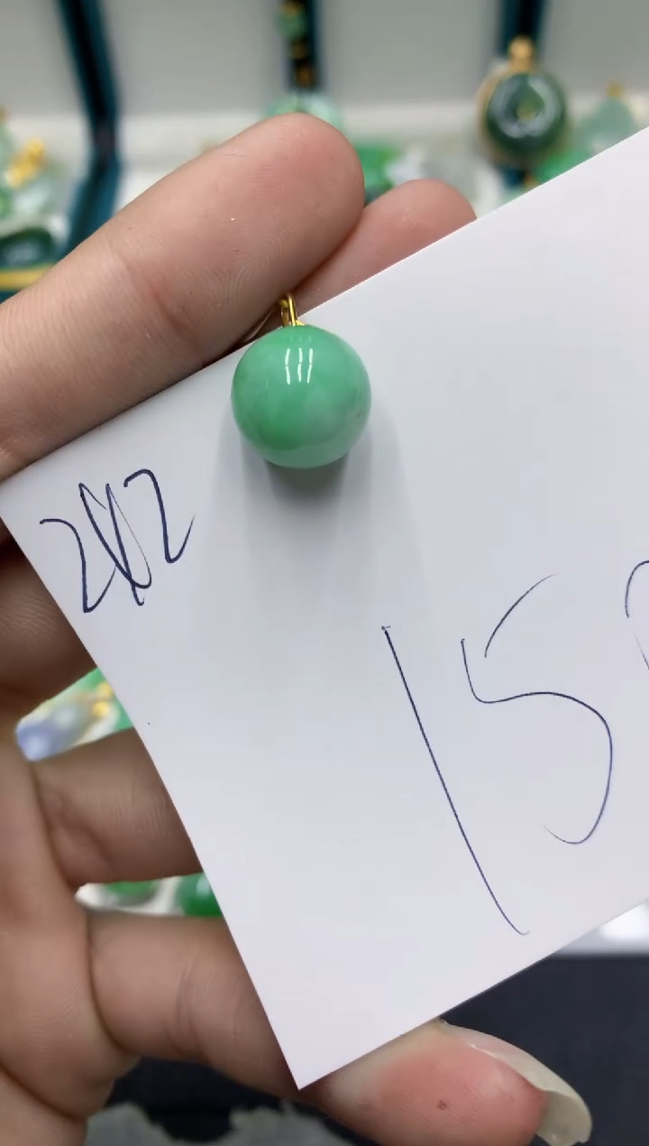 【闪购商品】翡翠颈饰18K金镶嵌翡翠