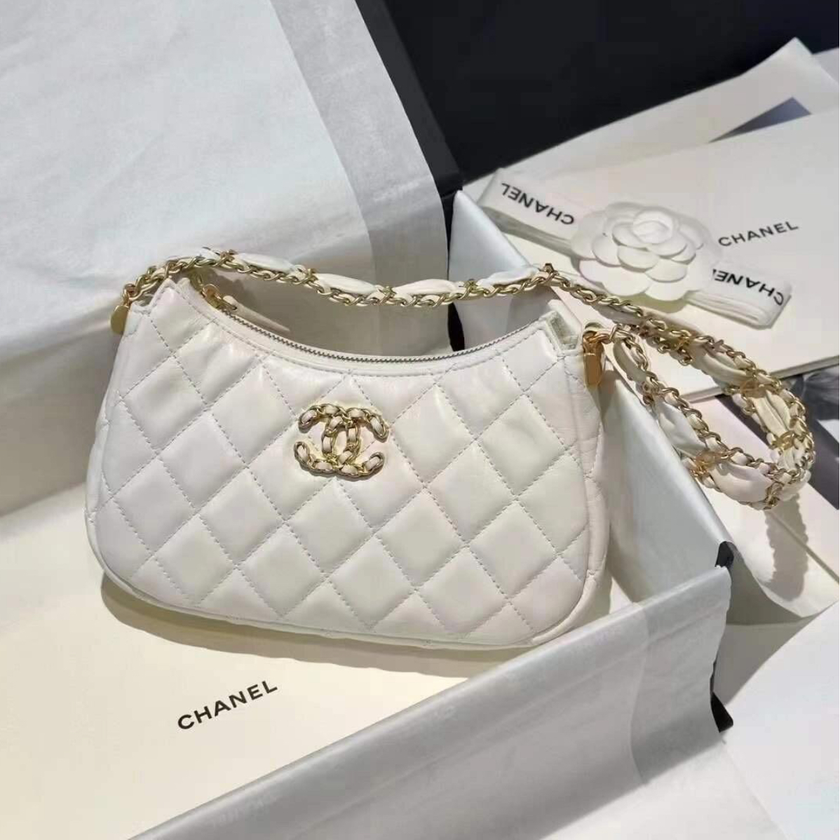 99新 Chanel/香奈儿 小花6珊 24P Hobo腋下包 白色 小号 镭射标