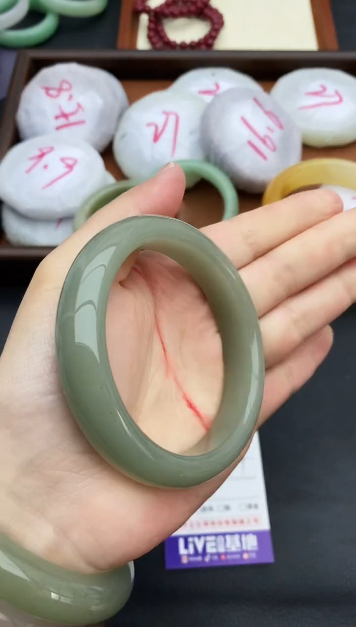 未镶嵌手镯石英质玉125+60/61