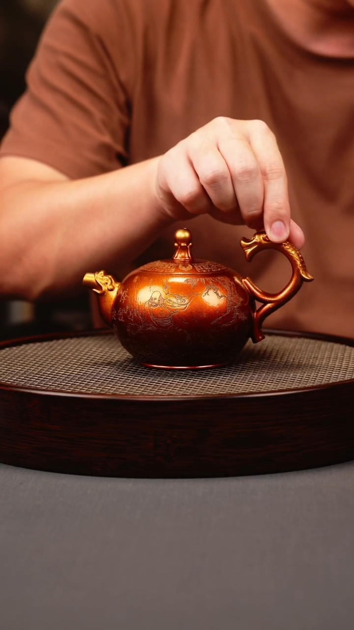 茶壶紫砂贝壳烧 半把西施 刻绘