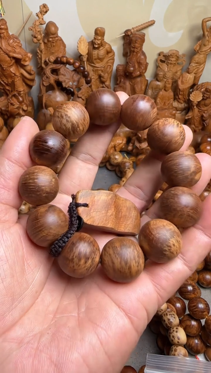 【闪购商品】柏木手串/手链城口料黑金刚陈化蚂蚁腿