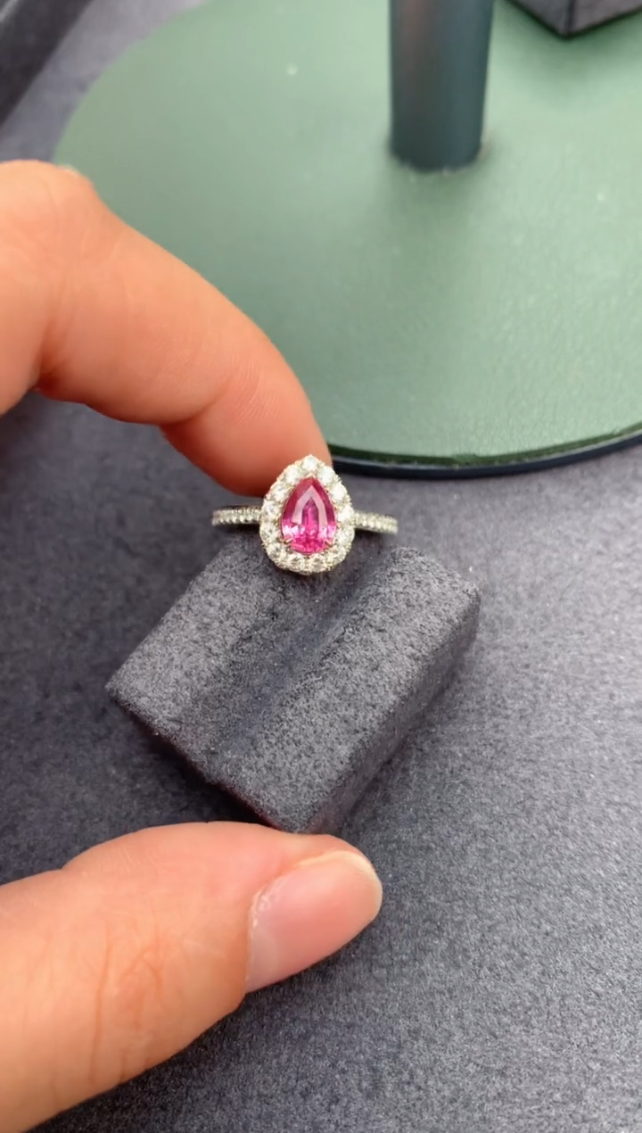 【闪购商品】彩色蓝宝石戒指18K金镶嵌1ct帕帕拉恰戒指