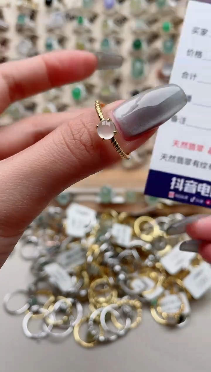 【闪购商品】翡翠戒指银S925镶嵌.........