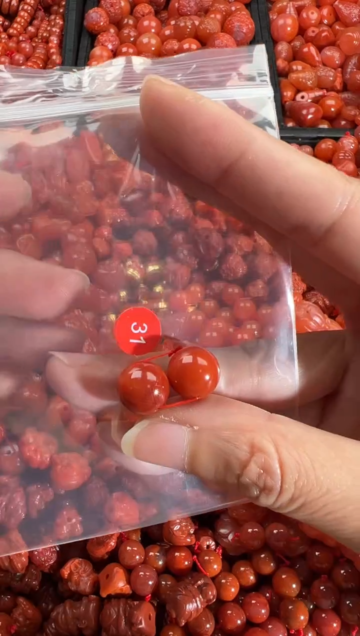 【闪购商品】南红玛瑙颈饰未镶嵌1