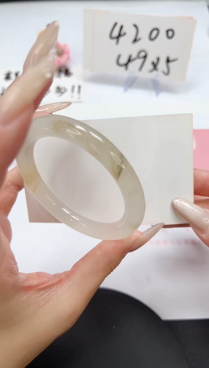 【闪购商品】石英质玉手镯未镶嵌A102-56.1