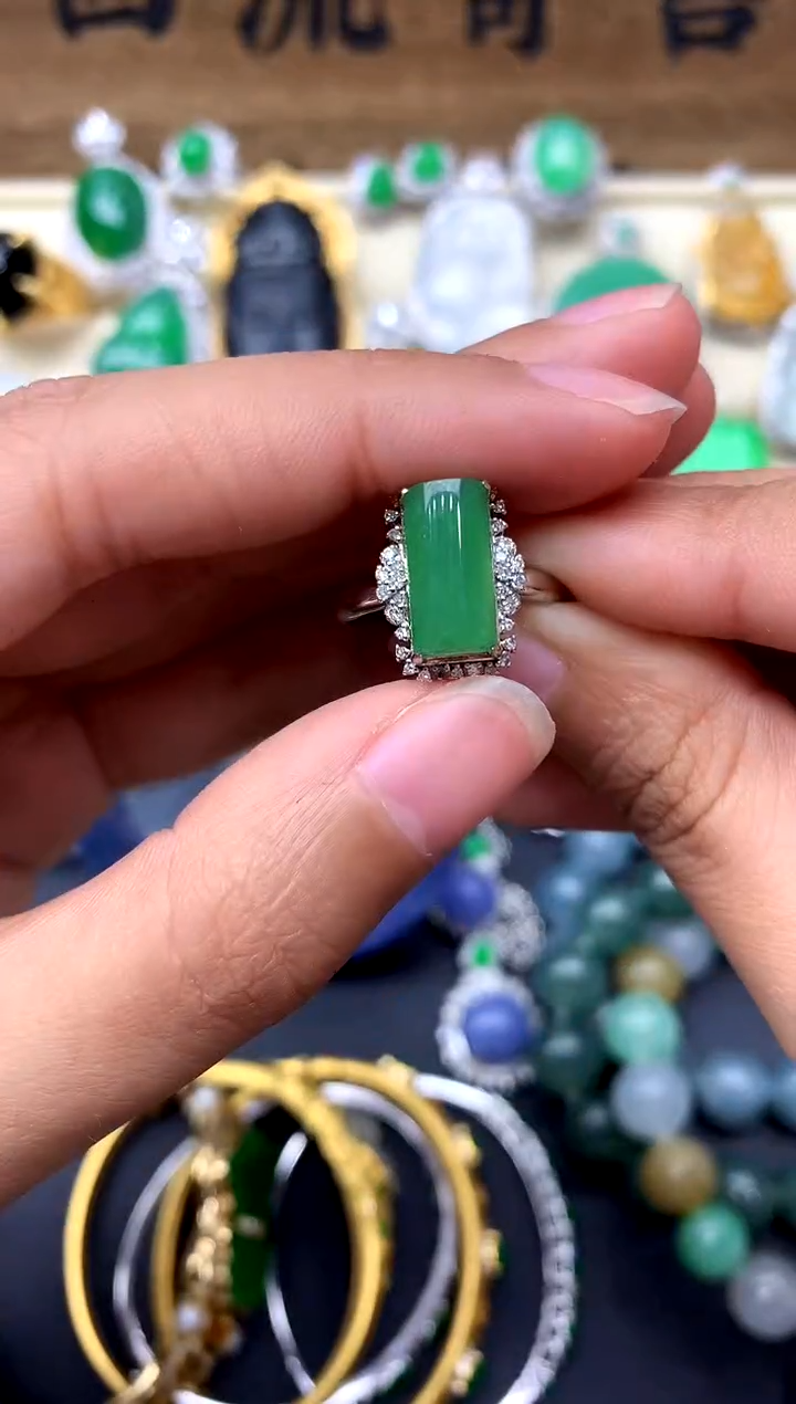 【闪购商品】翡翠戒指18K金镶嵌238-中国好珍宝