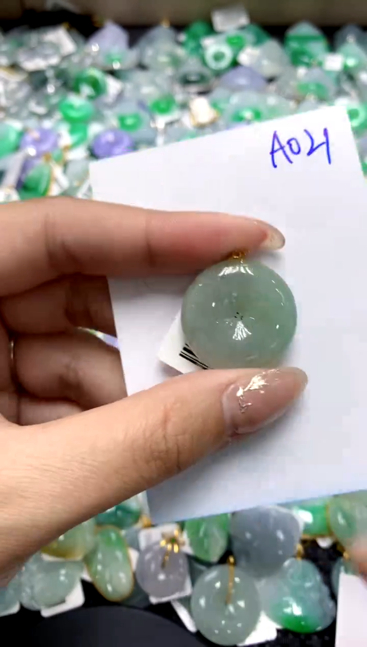 【闪购商品】翡翠颈饰18K金镶嵌1111111111111111