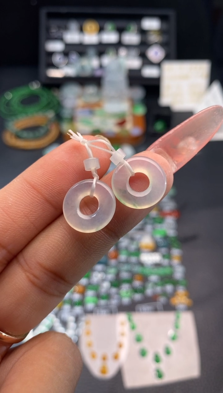 【闪购商品】翡翠挂件未镶嵌甜甜圈