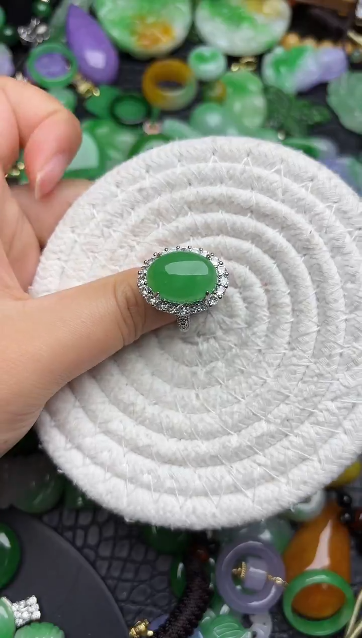 颈饰未镶嵌翡翠缅甸翡翠吊坠