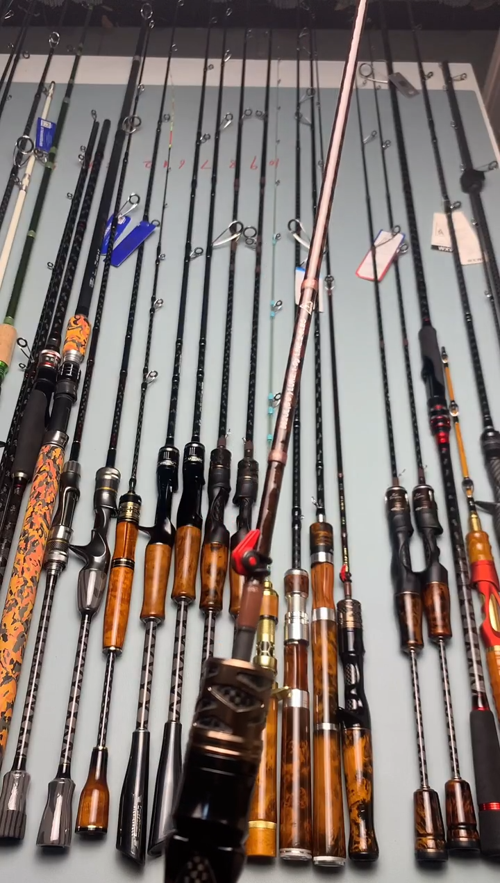 1.8m以下碳素双线杯水滴轮左手