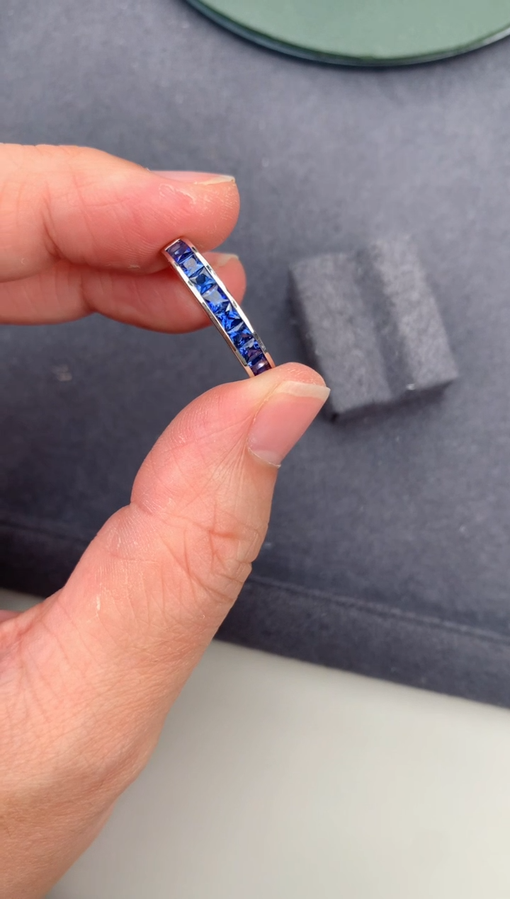 【闪购商品】蓝宝石戒指18K金镶嵌1ct皇家蓝戒指