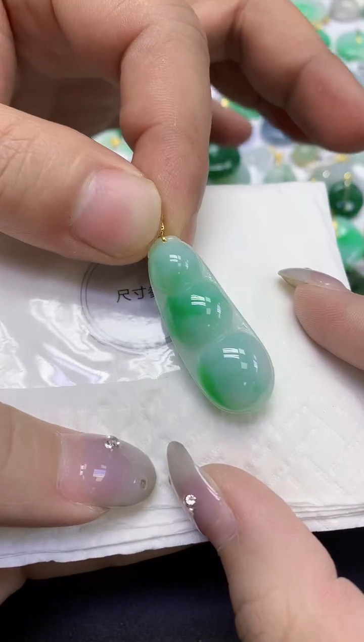 颈饰18K金镶嵌翡翠天然缅甸翡翠A货百元以上9元证书费自理