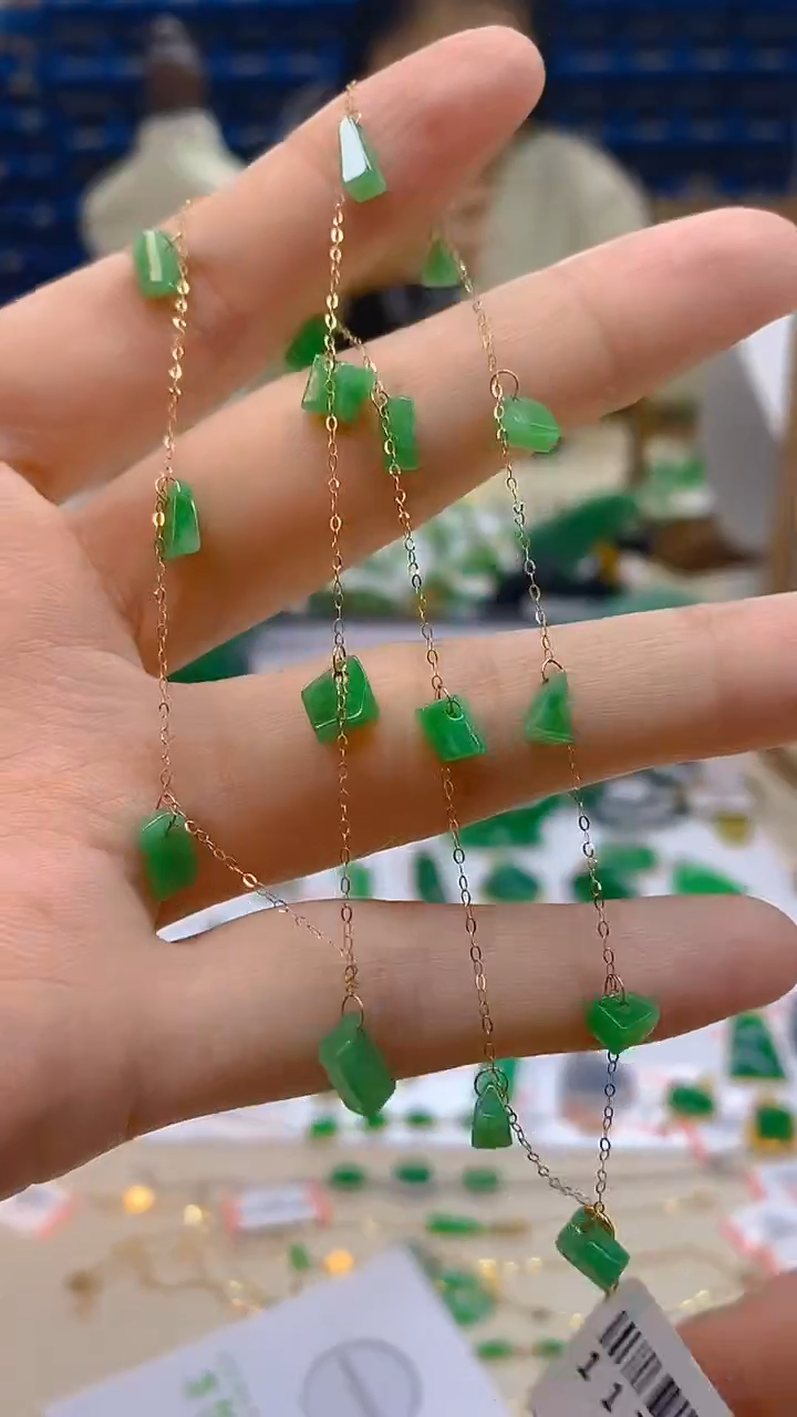 颈饰18K金镶嵌翡翠新号开播 全场乱卖