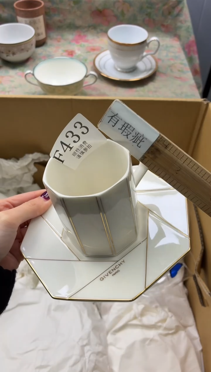 瓷片静****y       F433