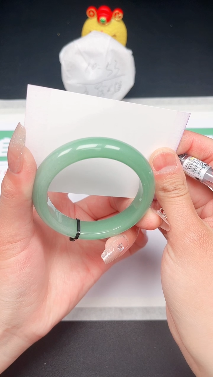 【闪购商品】石英质玉手镯未镶嵌5-52.2