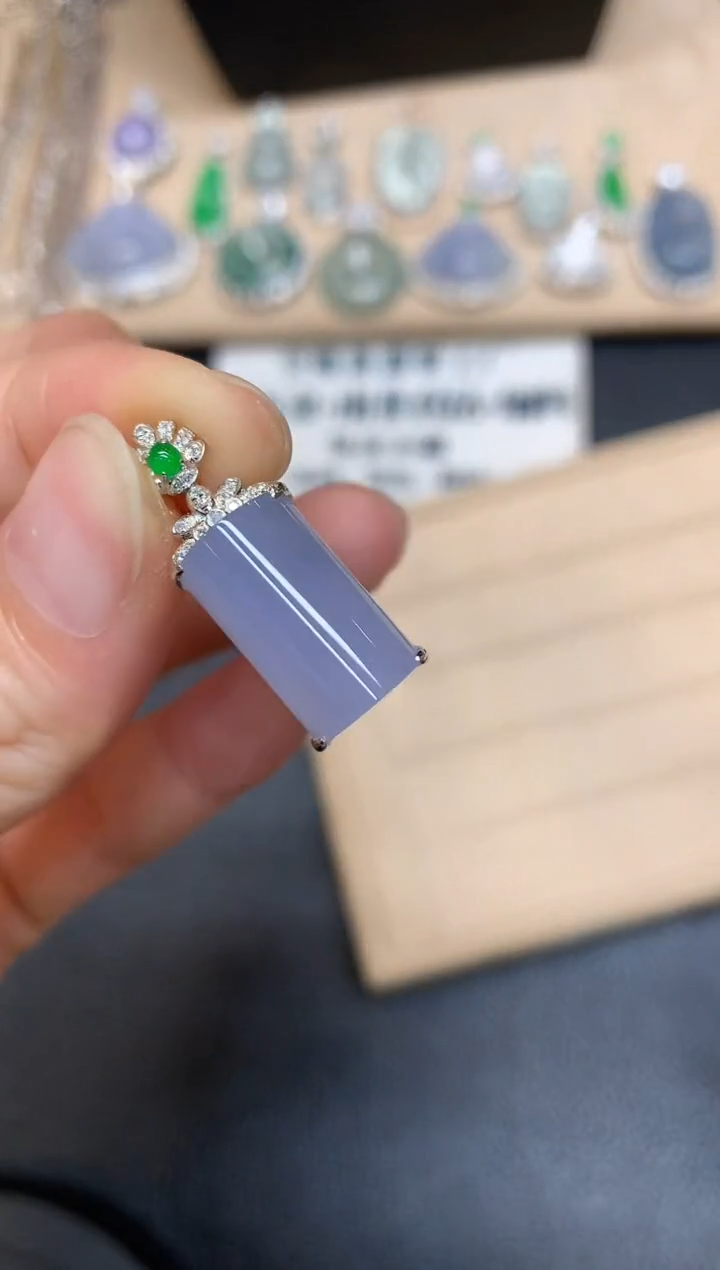 【闪购商品】翡翠颈饰18K金镶嵌无事柱【无服务费