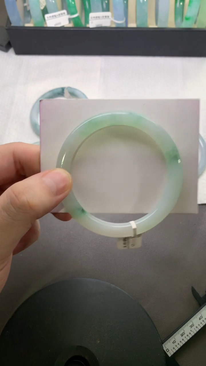 未镶嵌手镯（圆镯）翡翠54.8*7.7*7.5