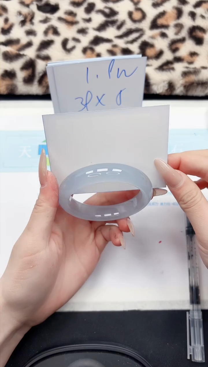 【闪购商品】石英质玉手镯未镶嵌272-55.3