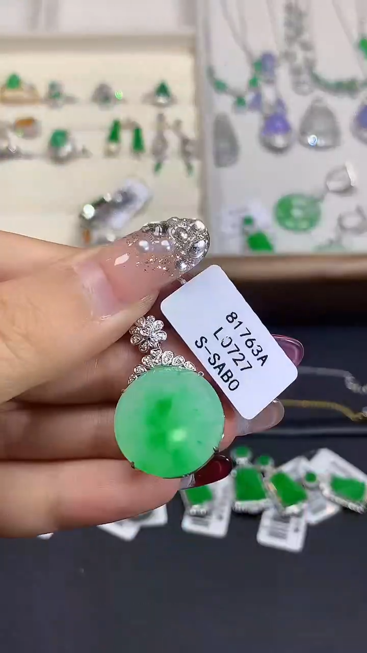 【闪购商品】翡翠18K金镶嵌吊坠(不含链)L0727多样性发其一