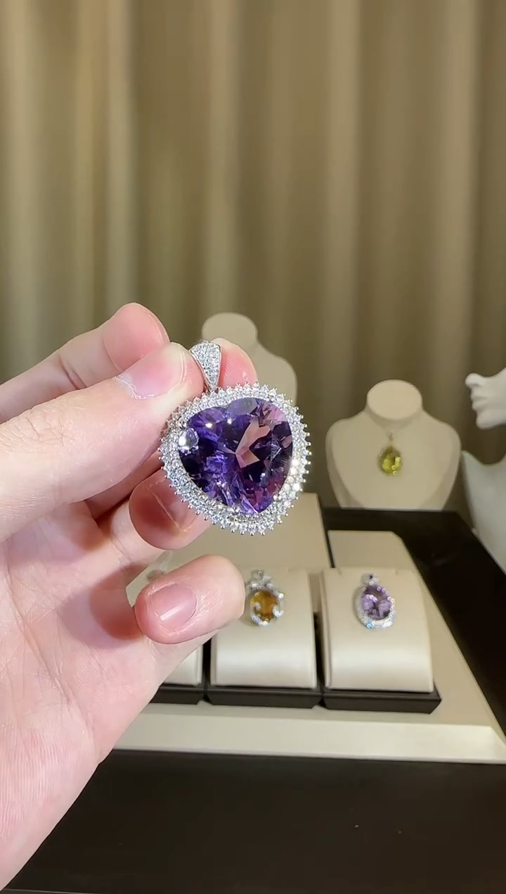 【闪购商品】紫晶颈饰银S925镶嵌爱心款