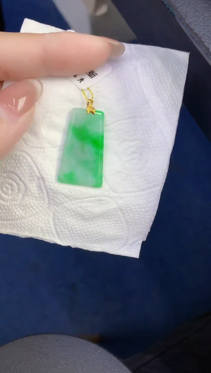 颈饰18K金镶嵌翡翠缅甸天然翡翠a货