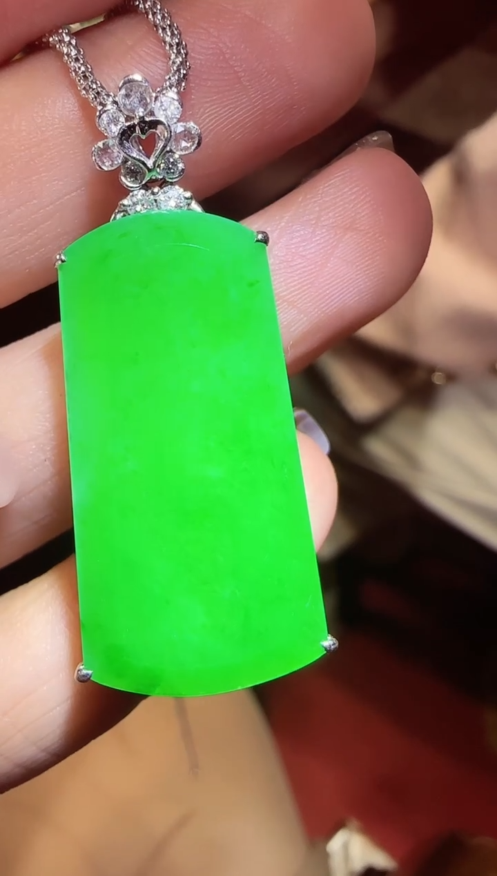 【闪购商品】翡翠吊坠(不含链)18K金镶嵌无事牌