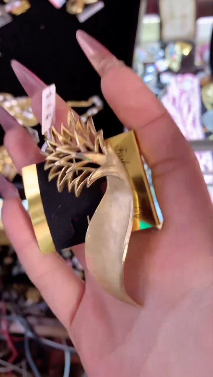 【闪购商品】瓷片楚楚中古珠宝甄选不退换