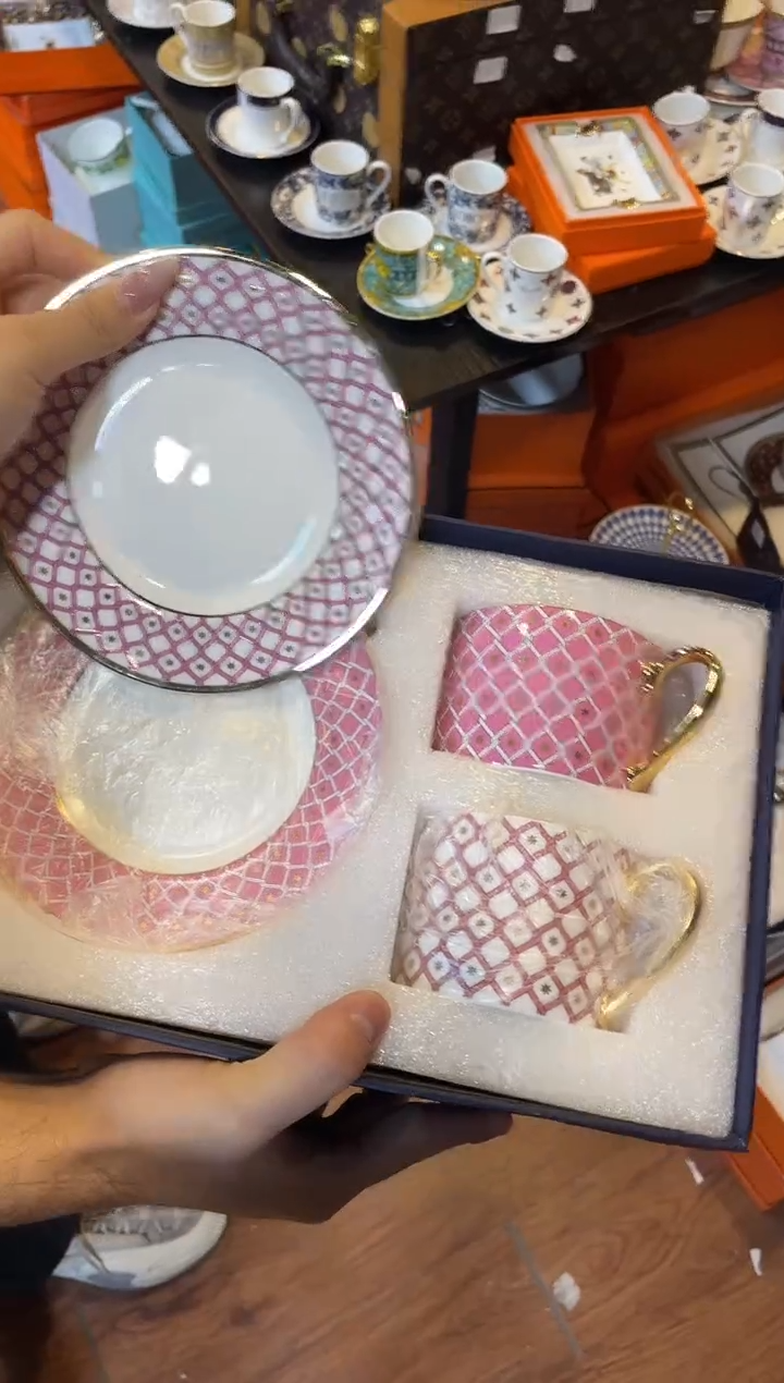 杯鸿辉家品牌瓷器，京东包邮！