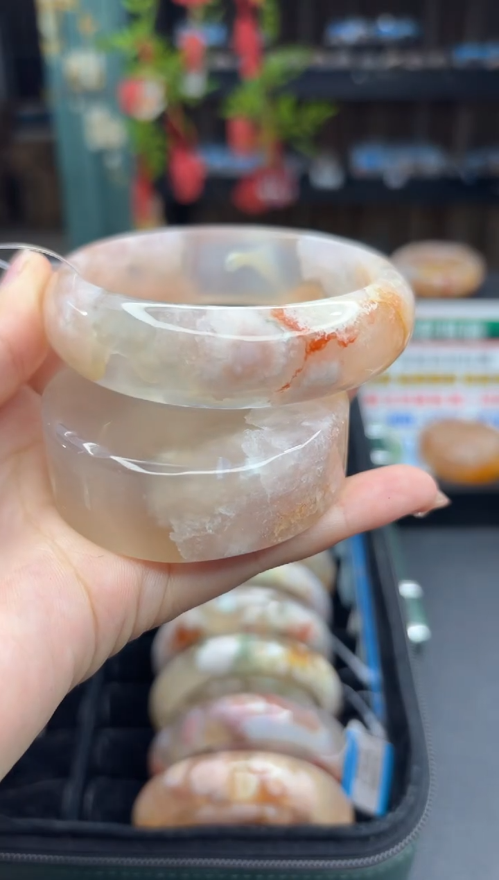 【闪购商品】石英质玉手镯未镶嵌643（61圈赠送镯心）