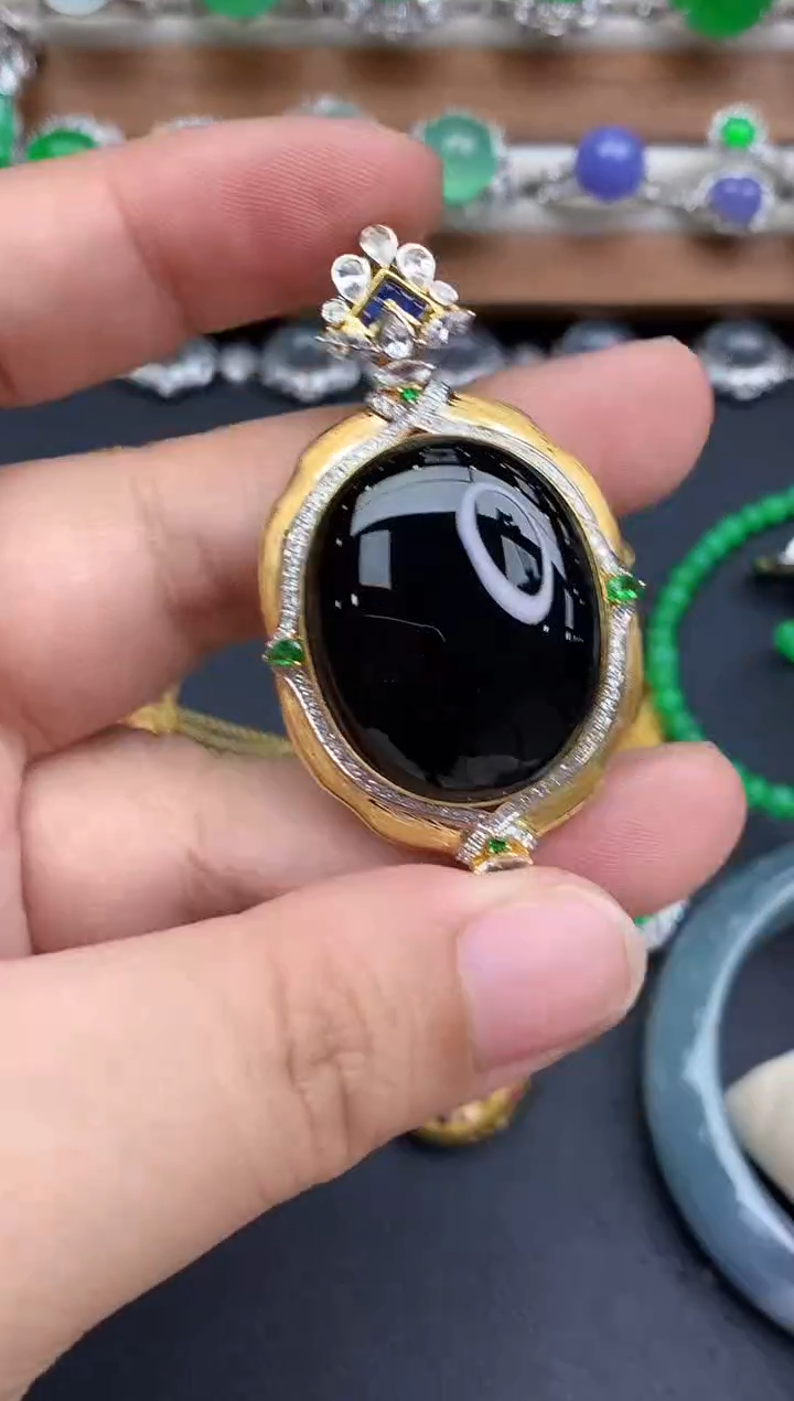 颈饰18K金镶嵌翡翠639-中国好珍宝