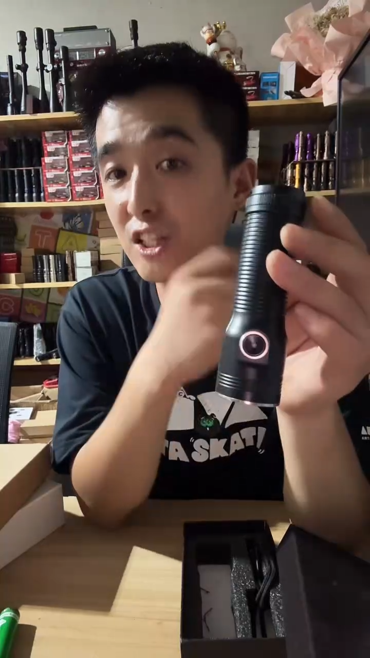 合金手电t40灯珠不带电池