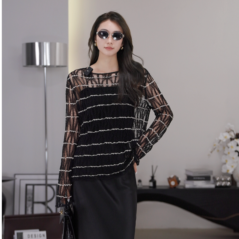 LYNEE  镂空织花上衣时尚夏季新款女套衫 LGD2FSK083