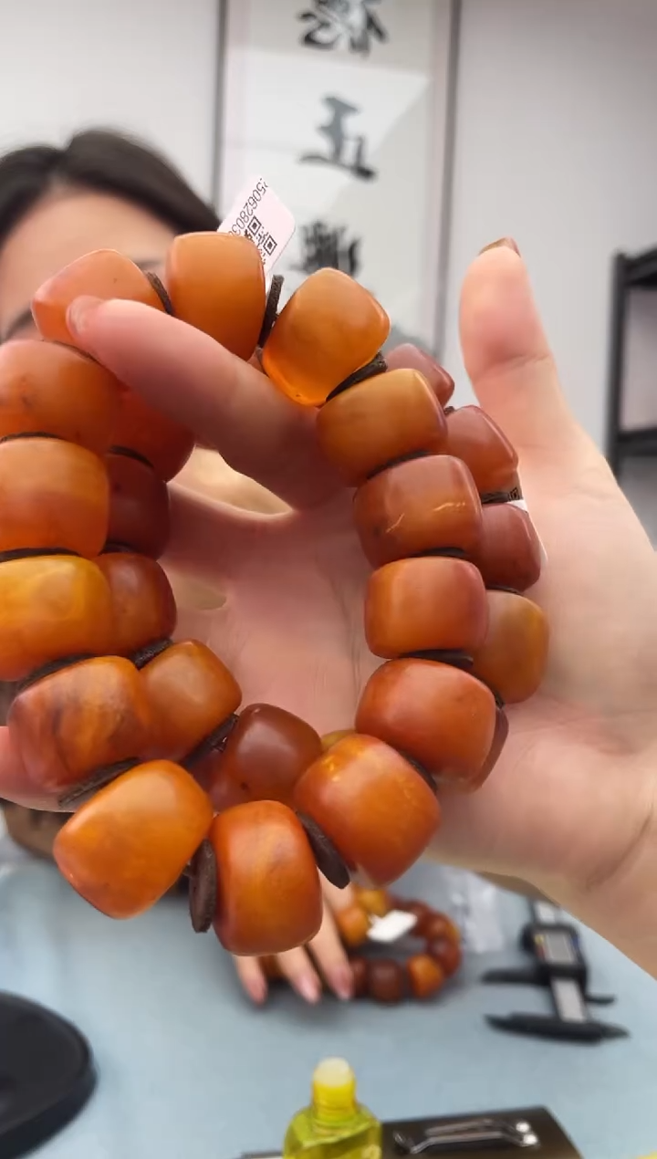 未镶嵌蜜蜡珠宝奇石假一罚十，069.20+微瑕多样性发一件