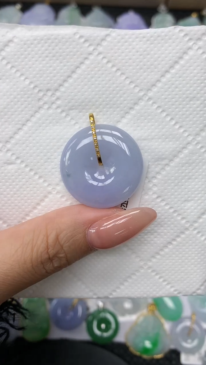 颈饰18K金镶嵌翡翠 1111111111