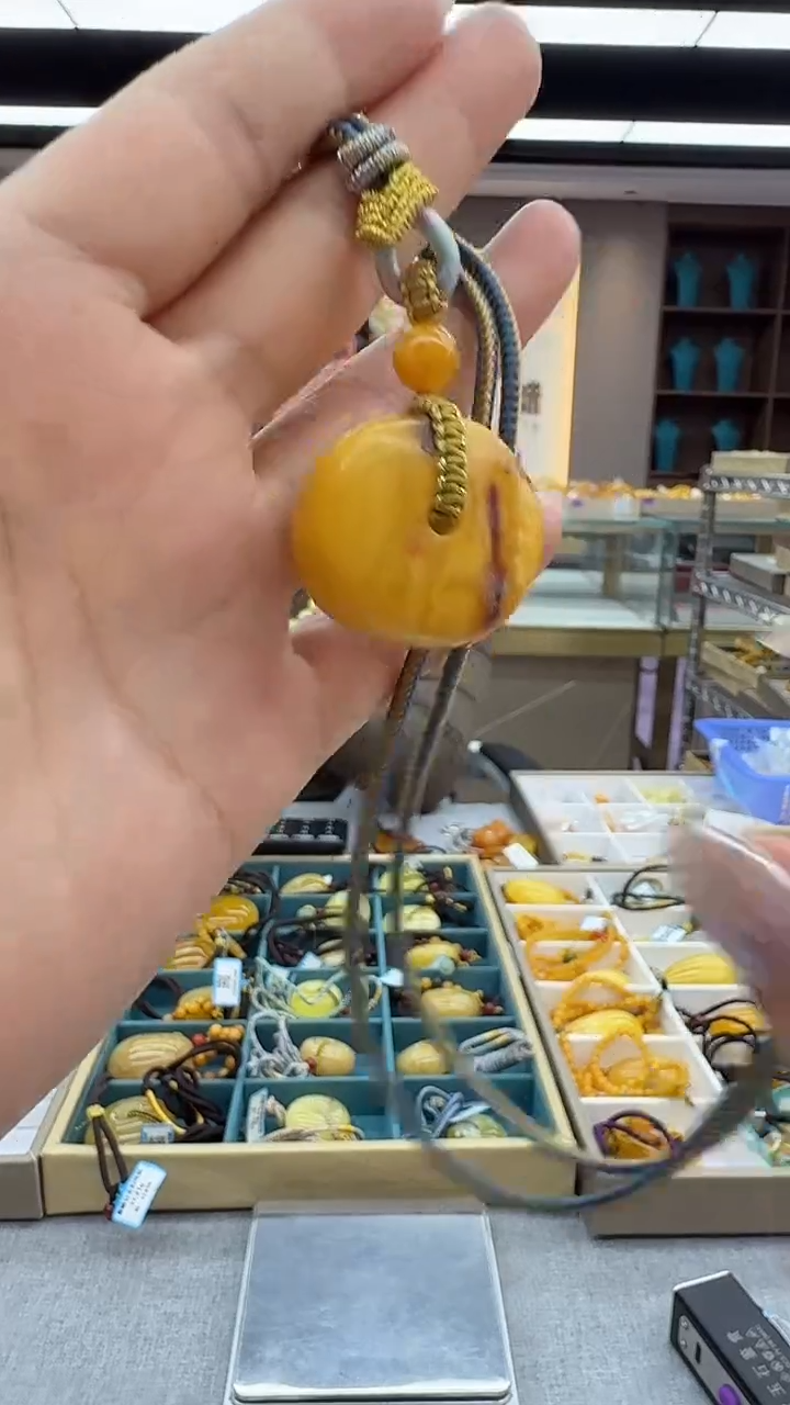 琥珀颈饰未镶嵌108秒拍号 假一罚三 