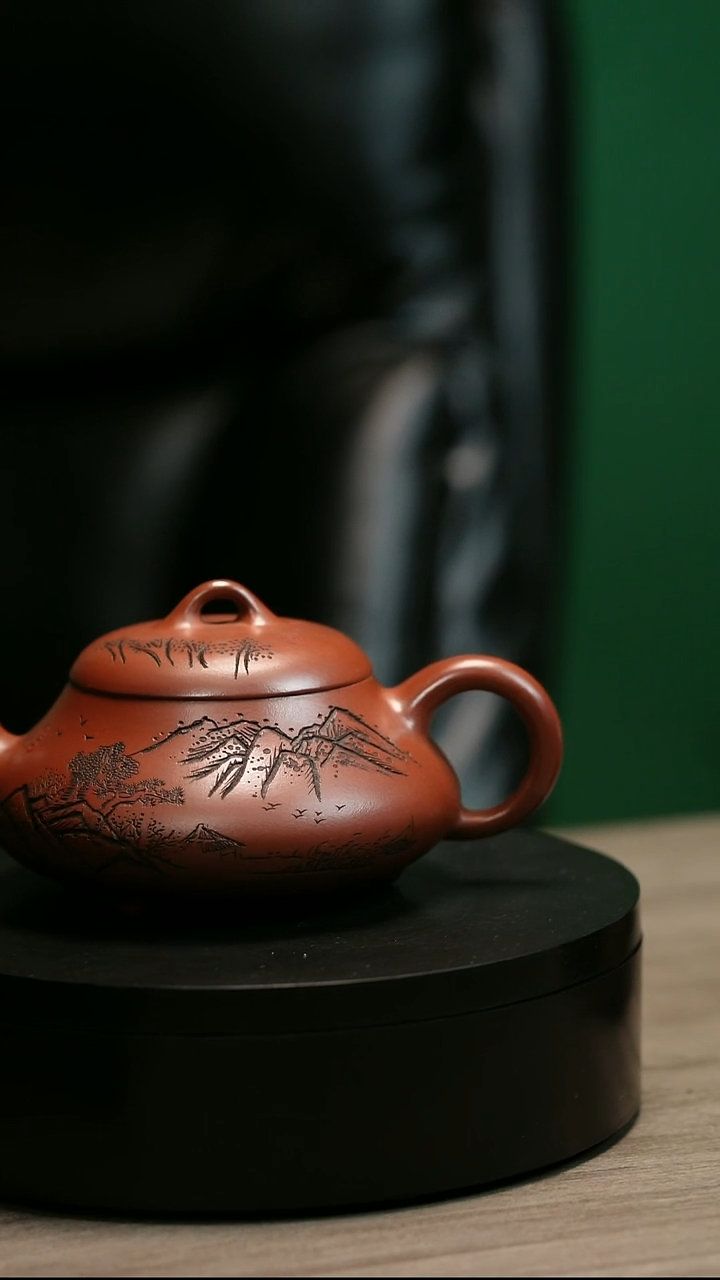 茶壶紫砂峰**下H2208李小琴山景汉堂石瓢