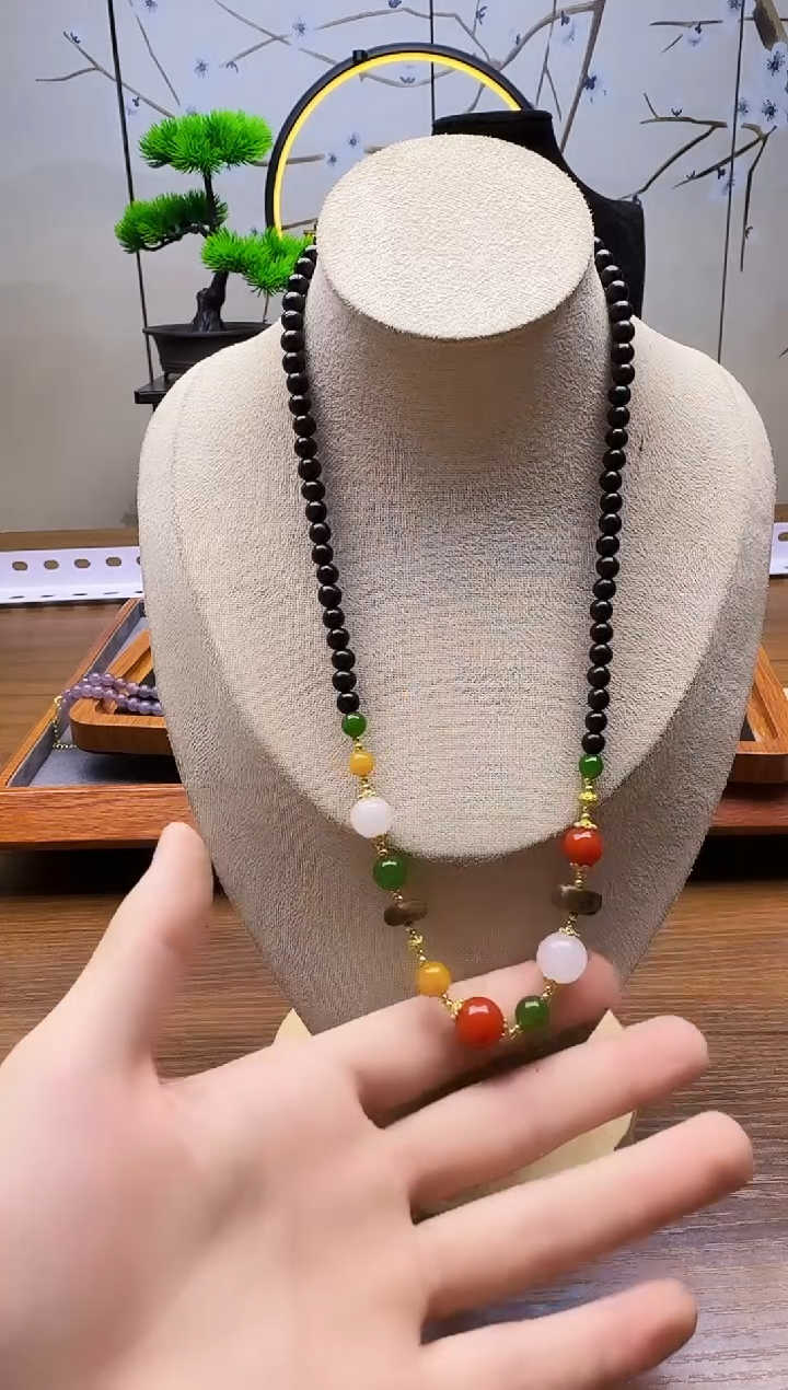 玛瑙/玉髓颈饰14K金镶嵌X147               