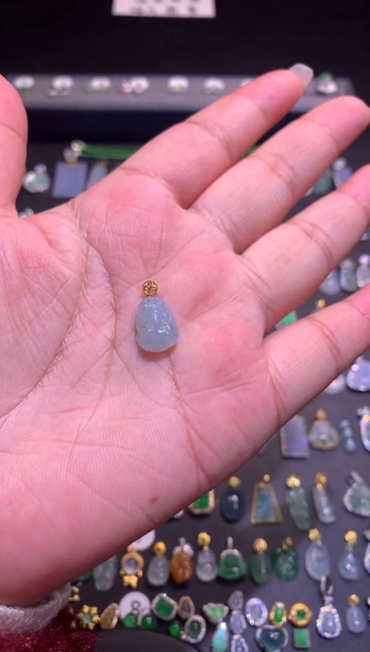 【闪购商品】翡翠吊坠(不含链)18K金镶嵌1